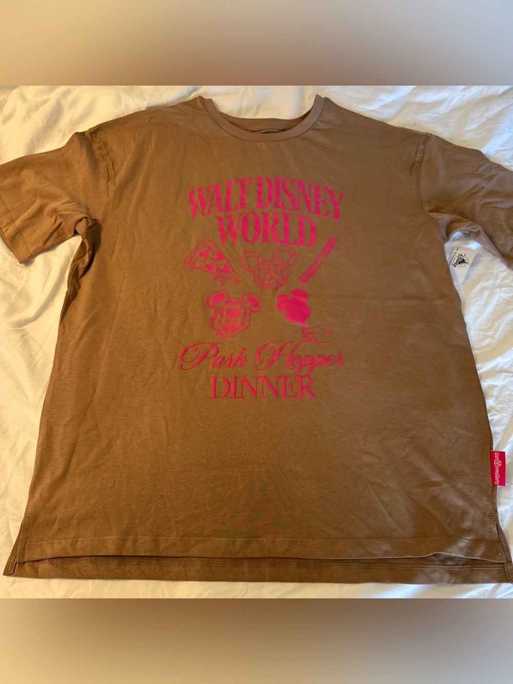 New 2025 WDW Disney Park Hopper Dinner Short Sleeve Women's T-Shirt  Size XS